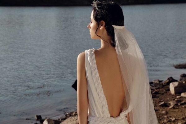 Robe de mariée sur mesure Sona par Alina Marti Paris