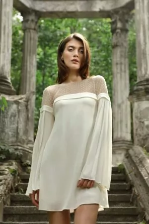 Robe de mariée sur mesure 'Plume' à Paris - Alina Marti