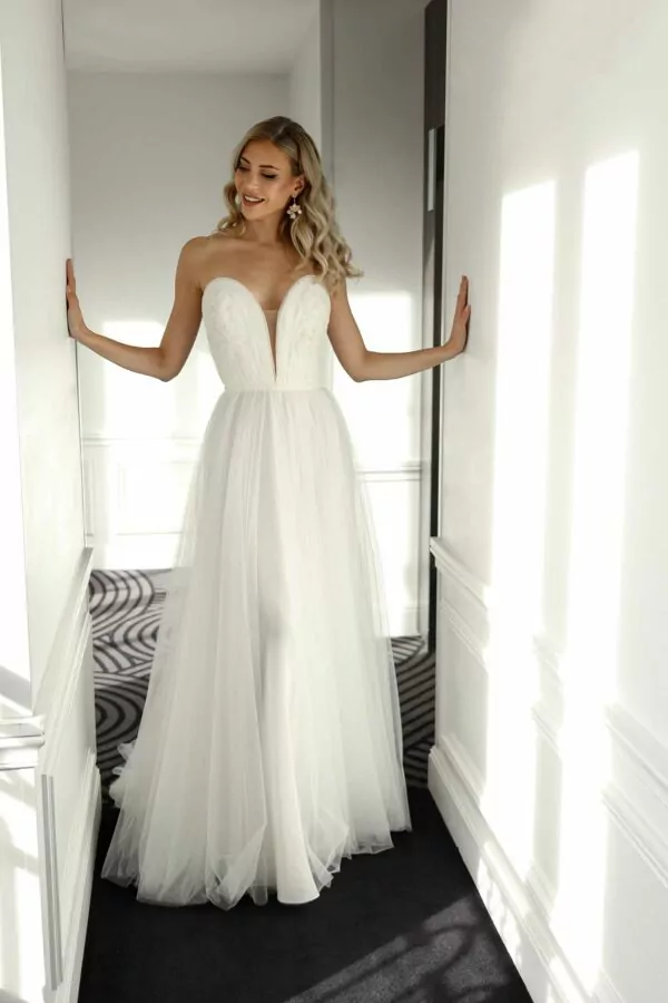 Robe de mariée sur mesure Mona par Alina Marti Paris