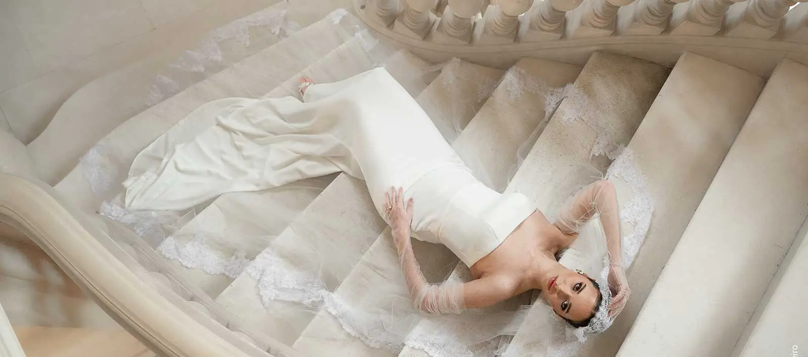 Robe de mariée par Alina Marti à Paris
